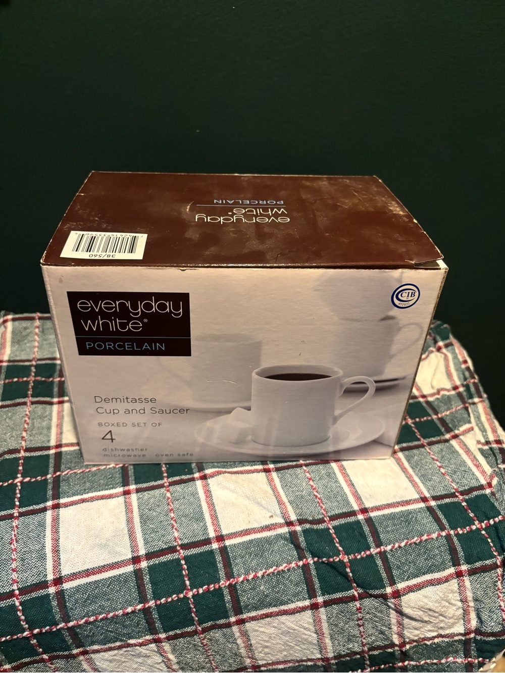 NIB Porcelain Demitasse Cup and Saucer Set of 4 White